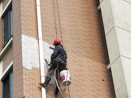 外墻瓷磚漏水怎么辦？瓷磚外墻滲水是怎么回事？