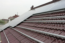 斜坡瓦屋面與天窗搭接周邊滲漏水該如何維修？